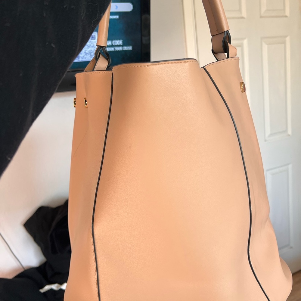 Large purse - Picture 2 of 2